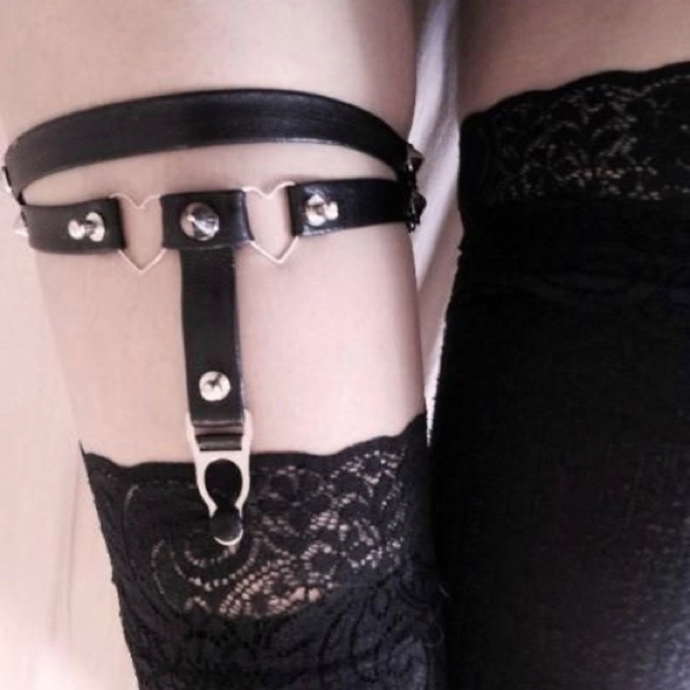 Black Mini Heart Garter